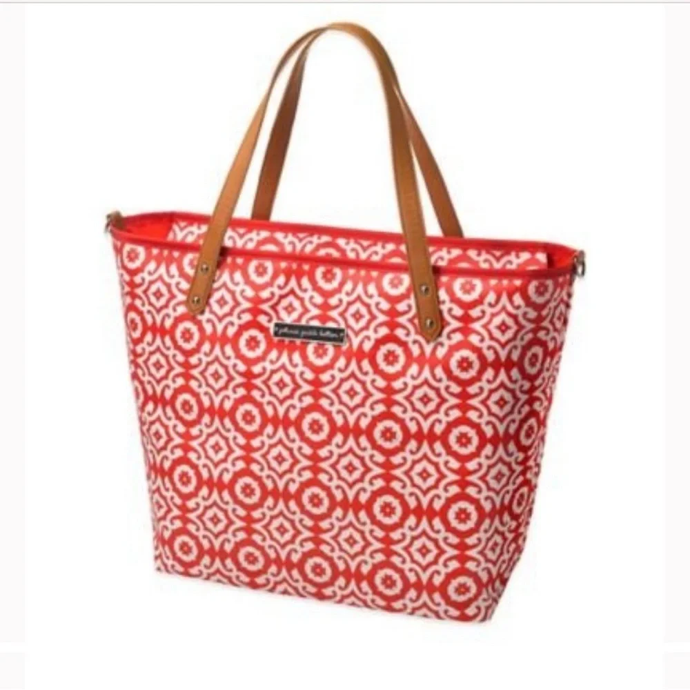 VGUC- Petunia Pickle Bottom Downtown Diaper Bag \ Tote
